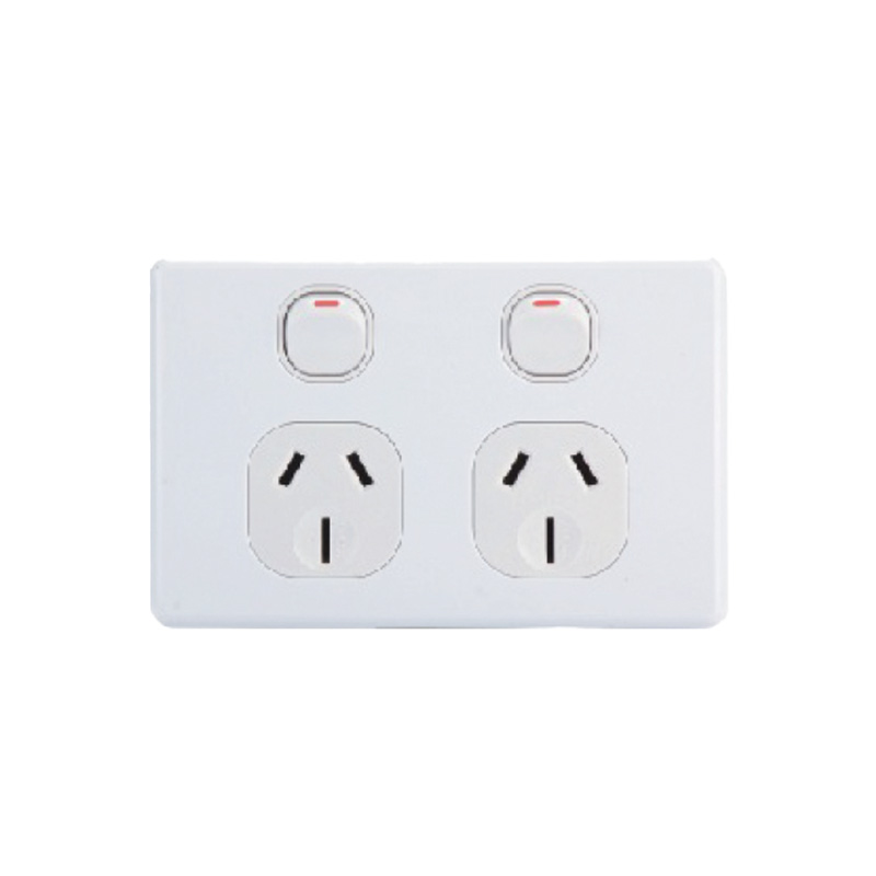 AVOL AVOL Power Point 4 Gang Double Pole | 250VAC 10A | White | Horizontal ESW184