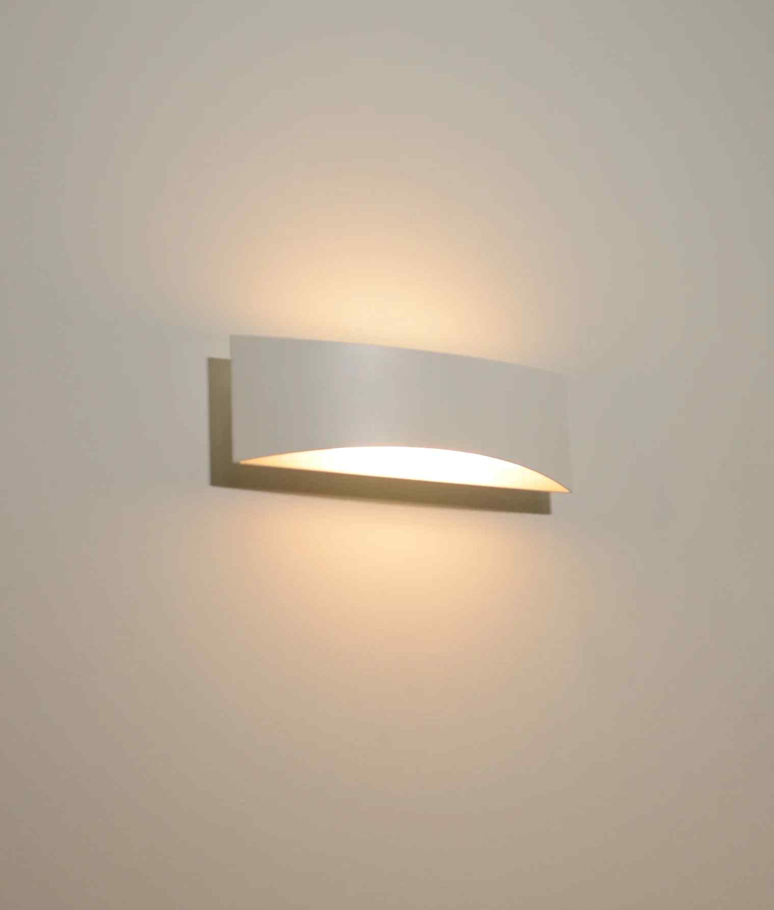 CLA BRISTOL: City Series LED Tri-CCT Interior Curved Up/Down Dimmable Wall Light