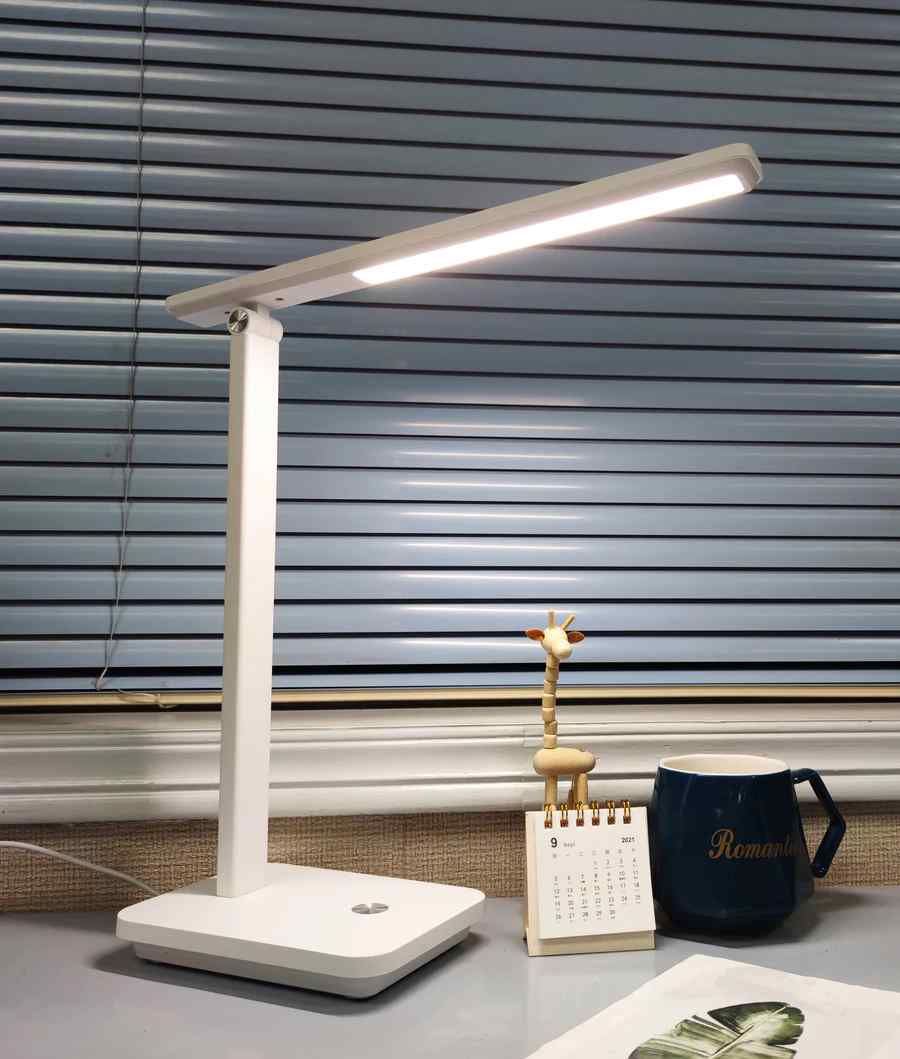 CLA FLATMATE: D.I.Y. LED Tri-CCT Portable & Rechargeable Touch Table Lamp