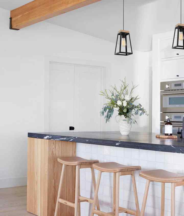 CLA
LANTERNA: Scandinavian Wood Trapezium Pendant Lights - Image 3